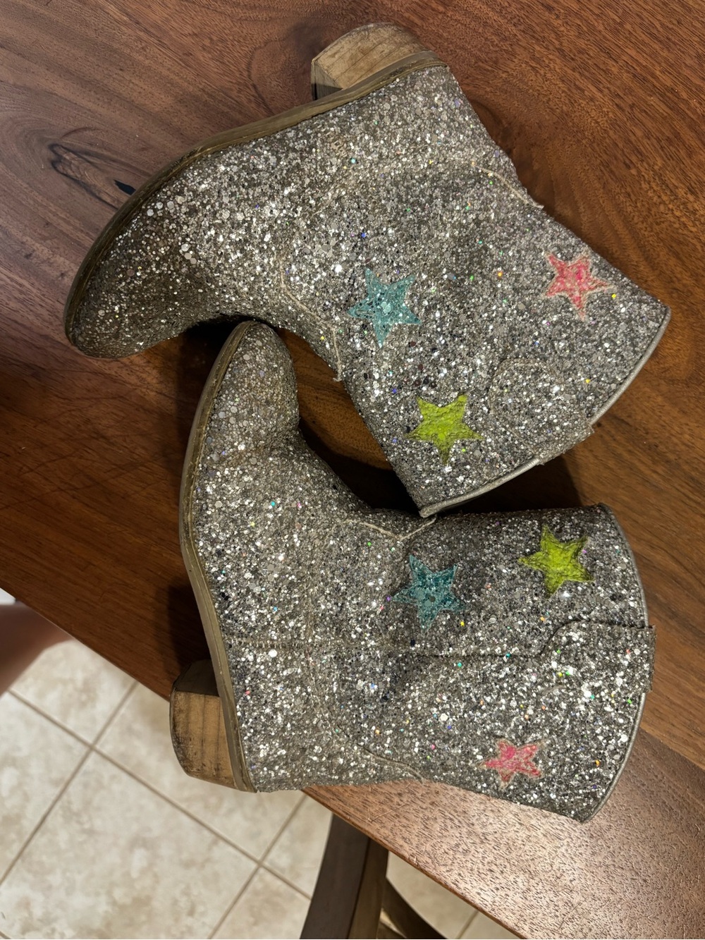 Little girls Size 11.5 true to size Lola and the boys  glitter star cowboy boots